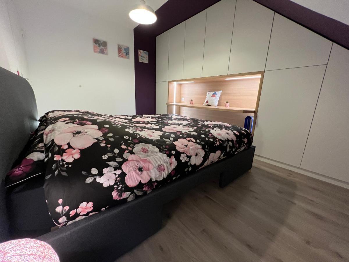 T3 Flat Moderne Sur 2 Etages Metro Parking Free Entrance Autonome Apartman Rouen Kültér fotó