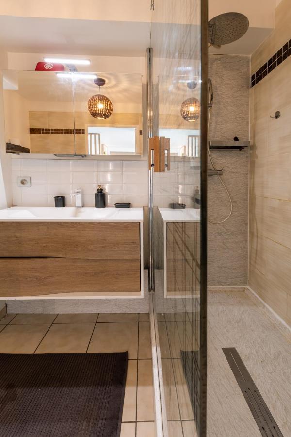 T3 Flat Moderne Sur 2 Etages Metro Parking Free Entrance Autonome Apartman Rouen Kültér fotó