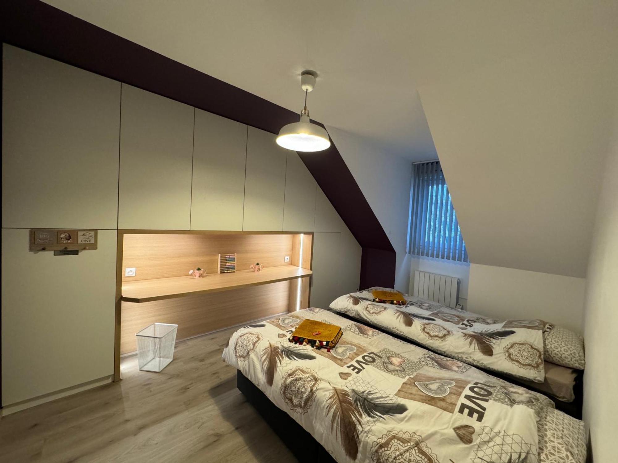 T3 Flat Moderne Sur 2 Etages Metro Parking Free Entrance Autonome Apartman Rouen Kültér fotó